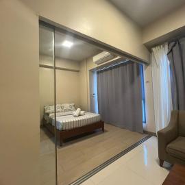The Mactan Newtown Boulevard Studio – hotel w mieście Punta Engaño