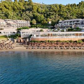 Kassandra Bay Resort, Suites & Spa, hotelli kohteessa Vassilias