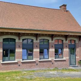 Maison gîte rural cercle Saint-Joseph Roisin، فندق في Roisin