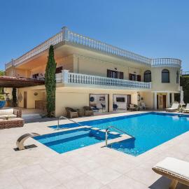 Pandis Palace، فندق في Agios Onoufrios