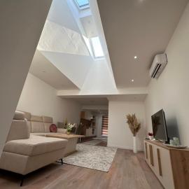 Luxury Pyramid Apartment Visoko, hotel em Visoko