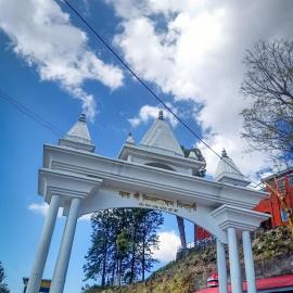 Chintpurni Dham Rooms, hotel v destinácii Bharwain