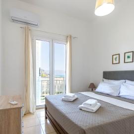 Spacious seaview apartment in Heraklion, hotel a Iràklio