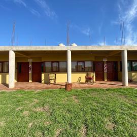 Vic-Bau, hotel di San Carlos