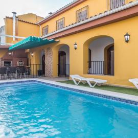 Casa Rural La Loma, hotell i Granada