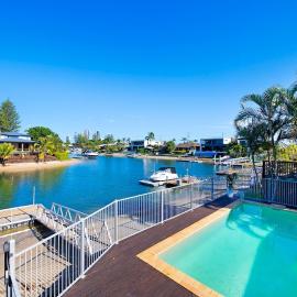 Sandy Shores - Canalfront Oasis, Guest Suite, Pool