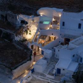 Kanava Cave Winery Villa, hotel i Mesariá