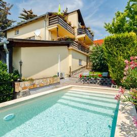 Casa Montana Apartments, hotell sihtkohas Balatonalmádi