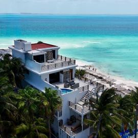 Cuxos Hotel Beachfront, hotel i Isla Mujeres