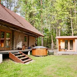Rannaküla में, होटल Quiet Log House Getaway in Nature