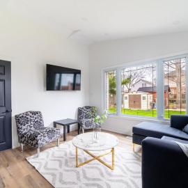 2br - Spacious Yard - Canal Bridge, Falls Nearby!, hotel u gradu 'Welland'