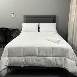 Habitación en el centro de asunción solo efectivo guaranies โรงแรมในอะซุนซิออง