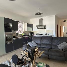 Cozy Room in Gzira - Close to Beachfront, hotel in Il-Gżira