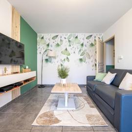 Spacieux - 4 pers' - Balcon - 2 lits - Parking, hotell i Woippy