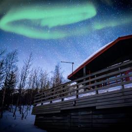 Golden Circle Lakeside Cabin with Private Hot Tub, hotel em Laugarvatn