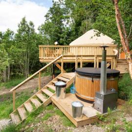Yurtshire Eavestone Lake - Beech, hotel a Ripon