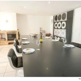 chambre avec spa, fitness et petit dejeuner