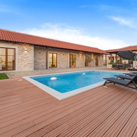 Villa Pia with padel-Sole heaven villas