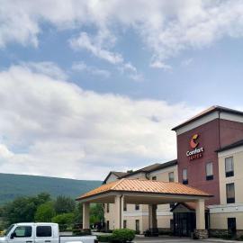 Comfort Suites Altoona North, hotel di Altoona
