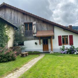 Gîte de la Mésange, hotel a Rochesson