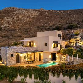 Askianos Luxury Villas - An Oasis of Harmony & Elegance