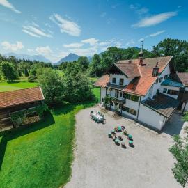 Mountain Chalet on Gut Buchwies, hotel u gradu Oberau
