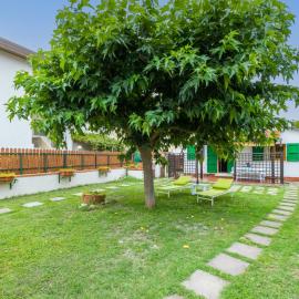 Holiday Home Chalet La Mazzanta by Interhome, hotel in Mazzanta