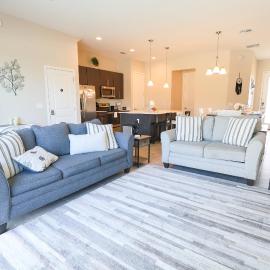 216 Oasis Magic 4BD Villa 5 Min to Disney Magic, hotel din Loughman