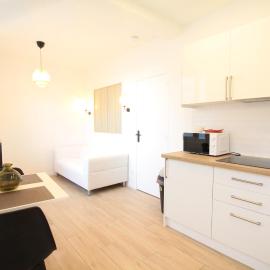 Disponible - Appartement Entier - Matelas Emma - RER B Laplace, 5mn Paris - 2 pers - Parking Rue Gratuit - Tout équipé - RDC - 1