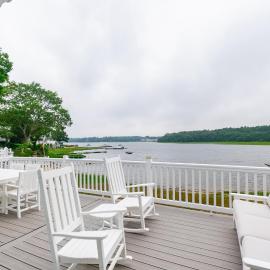 Spacious 3BR Sunset Island Beach House, hotel en Wareham