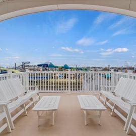 Steps From Beach & Boardwalk, Ocean Views with 5 Decks, 3 Cars