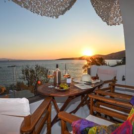 VETUS PORTUM SUITES TINOs