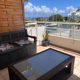 Tropical Golden appart, vue mer et plage à 5 min à pied, hotel a Gourbeyre