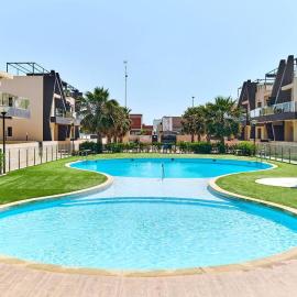 Beautiful Modern Apartment 200mts from Beach Torre Horadada