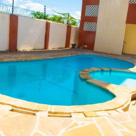 Elegant & Classy Stays - Studio Apartment