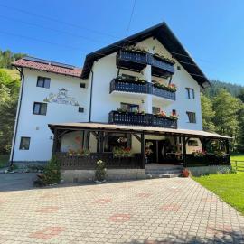 Regina Munților A, hotel i Moieciu de Sus