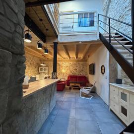 LOFT ATYPIQUE au COEUR de la PROVENCE, hotel a Carpentras