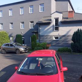 Gościniec Strwiąż, מלון באוסטריצקי דולנה