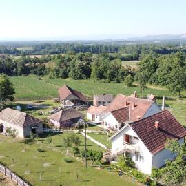 La Corte Delle Rose UB, hotel u gradu Ub