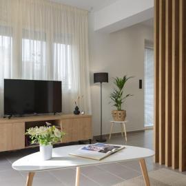 Onar Elegant Beachside Home