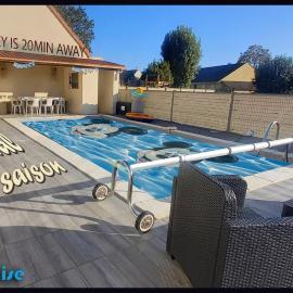 15min de disney, dépendance et piscine privée à la campagne, hotel in Crèvecoeur-en Brie