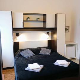Rooms Helena, hotel in Krk