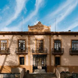 HOTEL BODEGA VERA DE ESTENAS，烏鐵爾的飯店