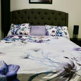Parkside Luxury Stay with Xbox Entertainment, hotel in Calgary