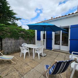 Maisonnette à 150m de la plage, parking privé - FR-1-476-8, hotel in La Faute-sur-Mer