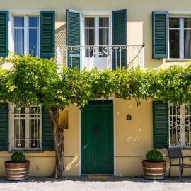 Luxe Villa, All Ensuites & Private Vineyard Views