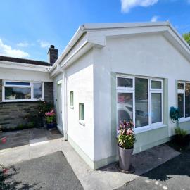 Beautiful 2 bedroom annexe in popular town location