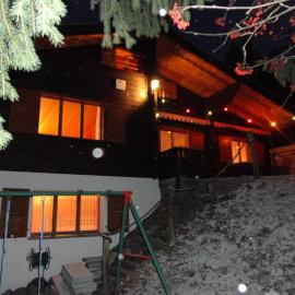 Chalet Sven & Marc Grächen, Niedergrächen Vallis, hotelli kohteessa Sankt Niklaus