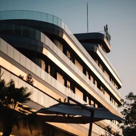 Luxury Apartment with Green Terrace, Porto Milena View and Private Garage