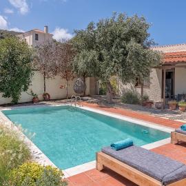 Yiannis Cottage